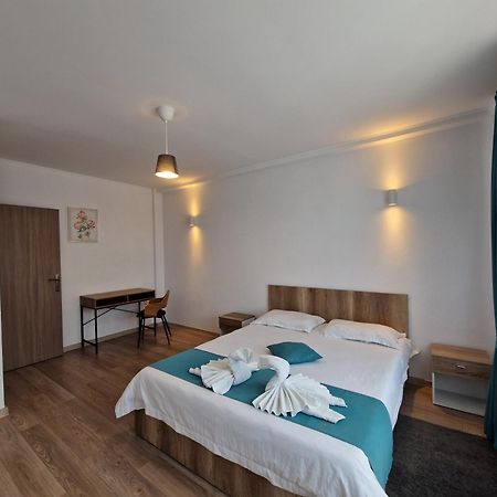 Casa Bid Lägenhet Piteşti Exteriör bild